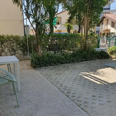 Playa-degli-angeli-appartamenti Apartment